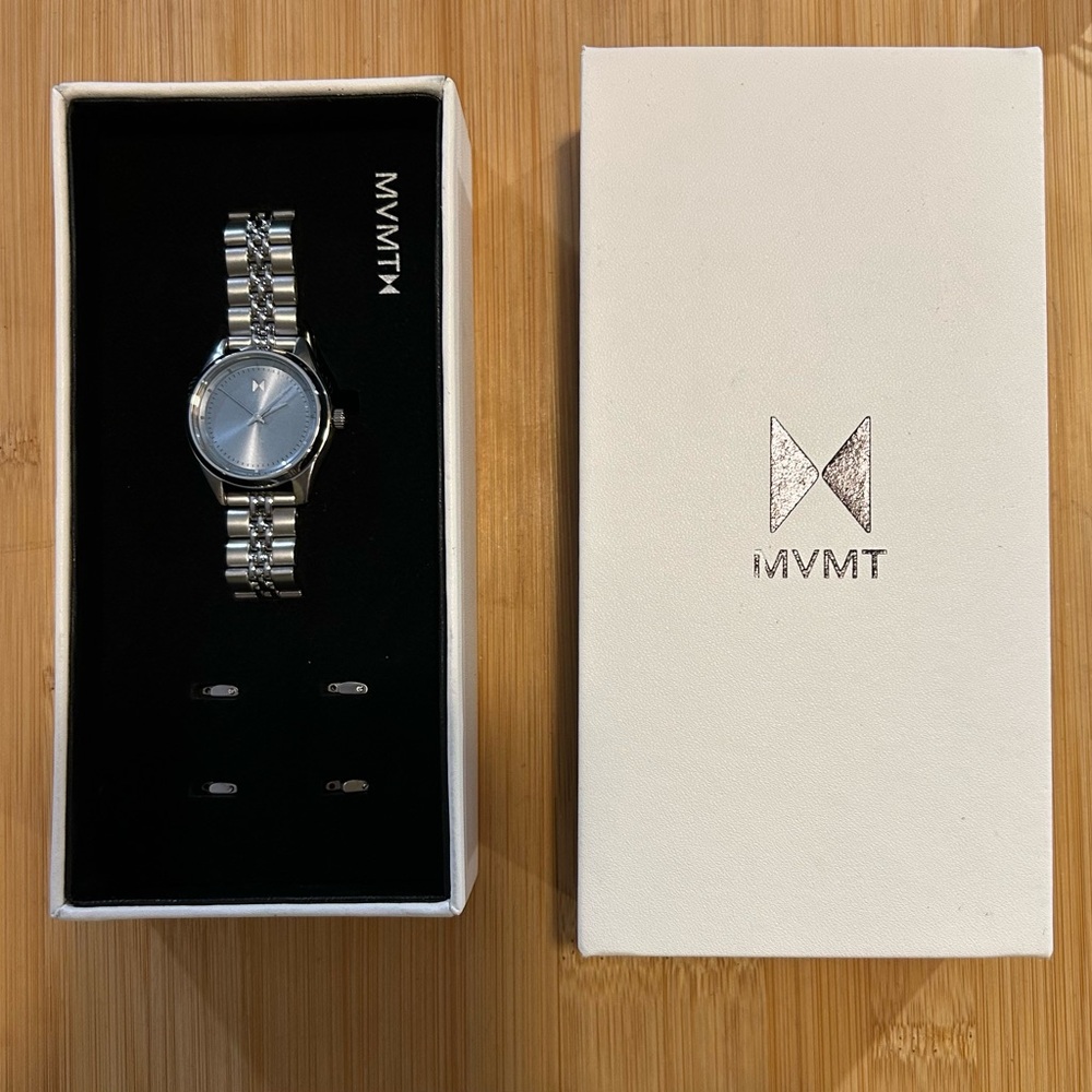 MVMT Rise Watch With 30mm SkyBlue Face With Silver Bracelet - Picture 11 of 11